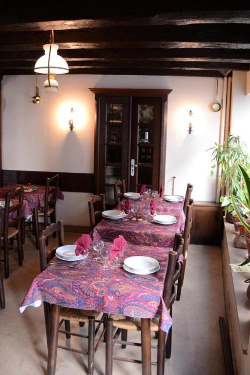 Auberge De La Poste Villefranche-de-Rouergue Esterno foto